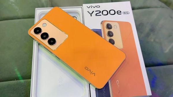 8GB RAM और 128GB स्टोरेज के साथ गरीबों के बजट में लॉन्च हुआ Vivo Y200e 5G स्मार्टफोन, कम प्राइस में बिक रहा धड़ाधड़
