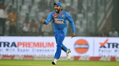 हार्दिक को टूर्नामेंट शुरु होने से पहले पूरी तरह तैयार हो जाना चाहिए : रोहित हार्दिक को टूर्नामेंट शुरु होने से पहले पूरी तरह तैयार हो जाना चाहिए : रोहित