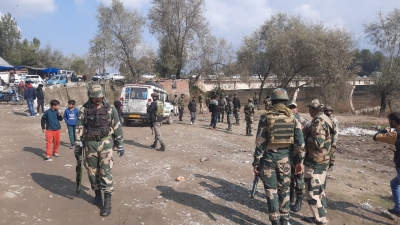 जम्मू-कश्मीर के बांदीपोरा में रहस्यमय विस्फोट में 5 नागरिक घायल जम्मू-कश्मीर के बांदीपोरा में रहस्यमय विस्फोट में 5 नागरिक घायल