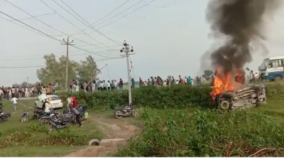 लखीमपुर खीरी हिंसा : सुप्रीम कोर्ट ने लिंचिंग से जुड़ी एफआईआर पर यूपी सरकार से मांगा जवाब, गवाहों को सुरक्षा के आदेश लखीमपुर खीरी हिंसा : सुप्रीम कोर्ट ने लिंचिंग से जुड़ी एफआईआर पर यूपी सरकार से मांगा जवाब, गवाहों को सुरक्षा के आदेश