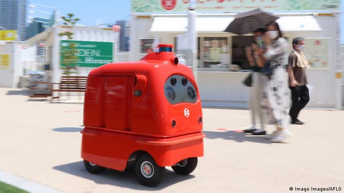 खाना पहुंचाने की मांग बढ़ने के साथ बढ़ रहा है रोबोट का इस्तेमाल