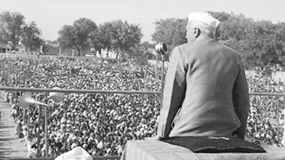 अपनी विरासत से कृतघ्नता, और गद्दारी बहुत महंगी पड़ेगी