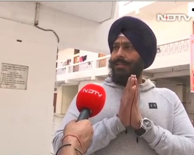 उपद्रवियों के मुंह पर जोरदार तमाचा... उपद्रवियों के मुंह पर जोरदार तमाचा...