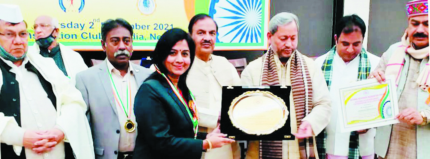 वेंकटेश्वर सिग्नेचर स्कूल की प्रधानाचार्या सौम्या रघुबीर को जीएनएआरएफ द्वारा सम्मान