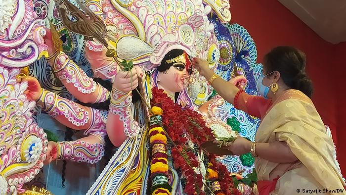 बंगाल की दुर्गा पूजा भी अब यूनेस्को की हेरिटेज सूची में बंगाल की दुर्गा पूजा भी अब यूनेस्को की हेरिटेज सूची में