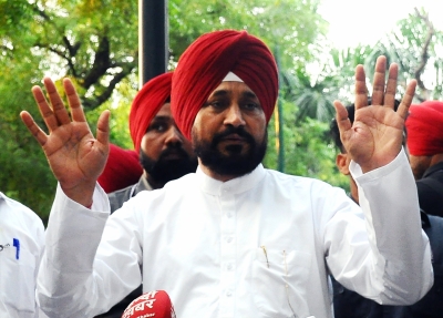 भाजपा ने चन्नी सरकार से कहा, बेअदबी के प्रयास के मामला को सीबीआई को सौंपे भाजपा ने चन्नी सरकार से कहा, बेअदबी के प्रयास के मामला को सीबीआई को सौंपे