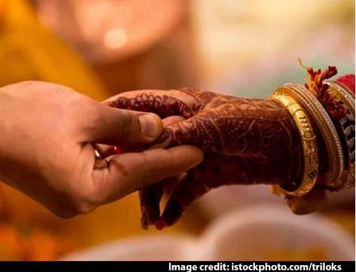 शादी की उम्र 21 क्यों नहीं चाहती कुछ लड़कियाँ?