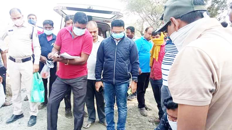 जमीन विवाद, कुल्हाड़ी मारकर ठेकेदार की हत्या, आरोपी जंगल से बंदी