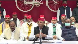 उत्तर प्रदेश विधानसभा चुनाव: सपा में शामिल हुए बीजेपी के पूर्व मंत्री दारा सिंह चौहान