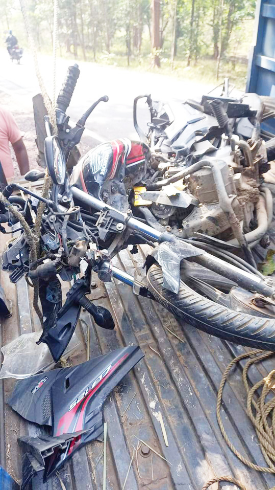 2 घंटे में 2 हादसे, पिकअप की ठोकर से बाइक सवार दो की मौत, एक गंभीर