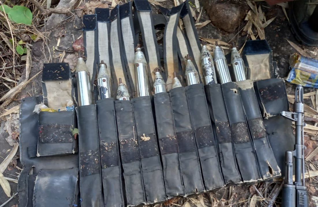 दोनों मुठभेड़ में नक्सलियों को भारी नुकसान-आईजी