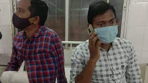 ओडिशा: दो सरकारी अफ़सरों की आपबीती- 'केंद्रीय मंत्री हमें कुर्सी से पीटने लगे'