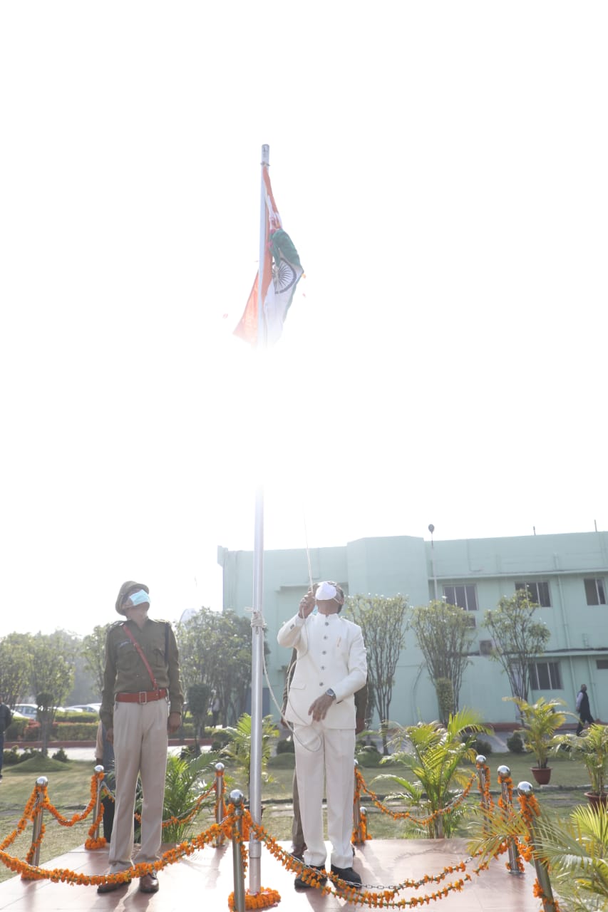 विधानसभा सचिवालय में गणतंत्र दिवस उत्साह, उमंग एवं उल्लास के साथ मनाया गया