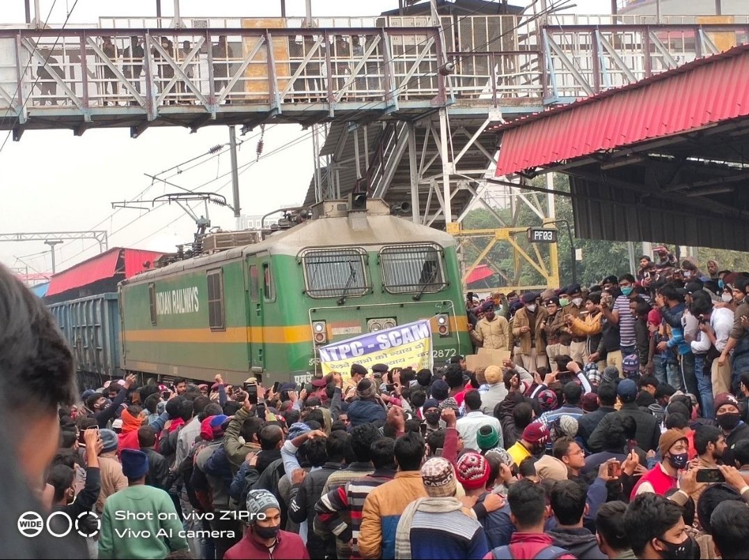 RRB NTPC: रेलवे भर्ती परीक्षा रिज़ल्ट पर बवाल और उससे जुड़े हर सवाल का जवाब