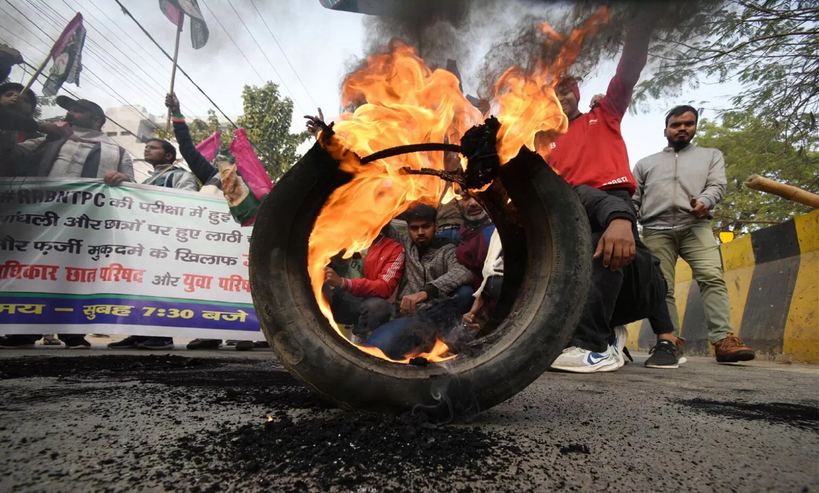 रेल-छात्रों की बगावत
