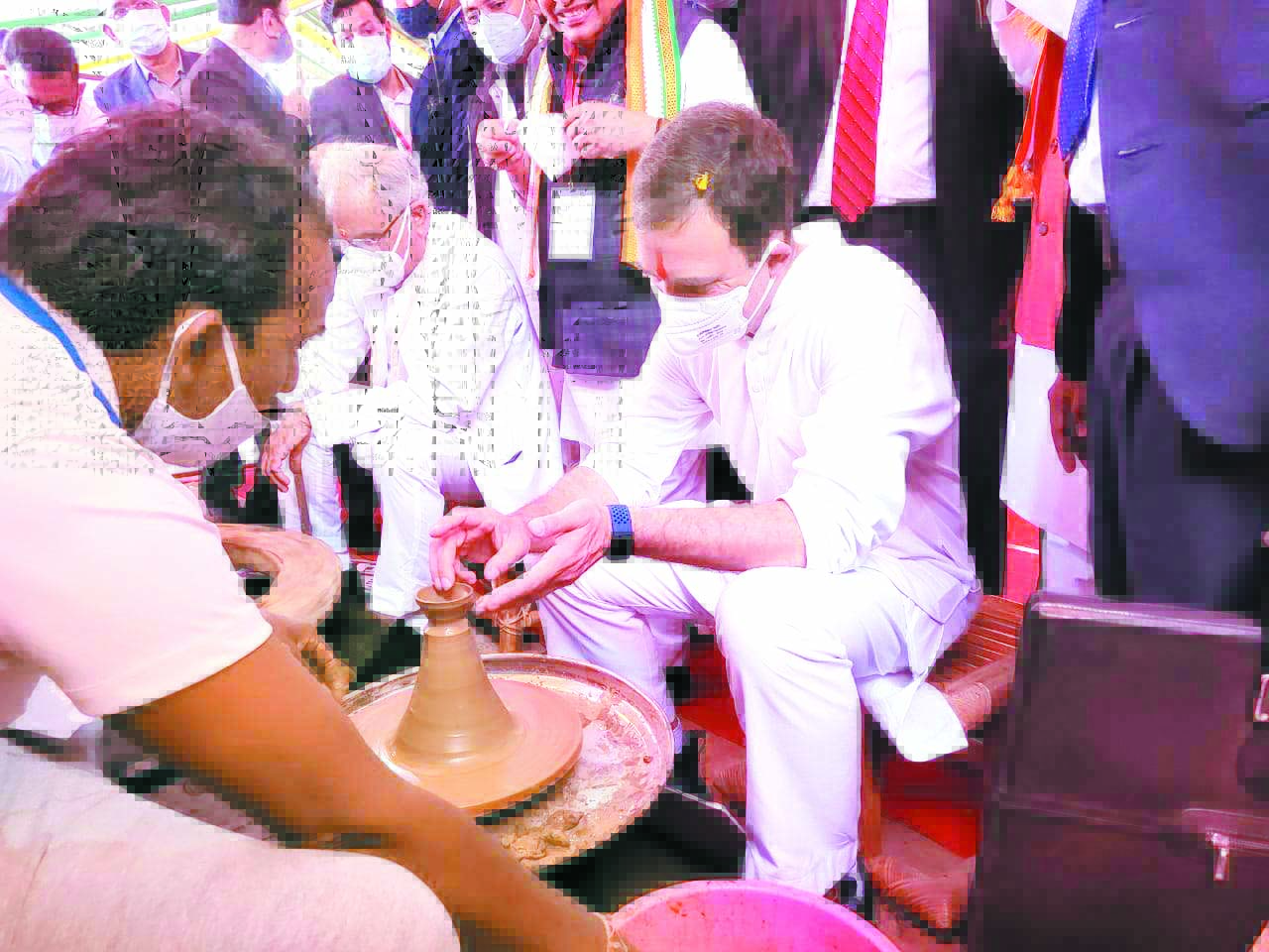 ‘छत्तीसगढ़’ का संपादकीय : एक और, बड़े कमजोर तबके की मदद के लिए छत्तीसगढ़ में बड़ी योजना राहुल के हाथों शुरू