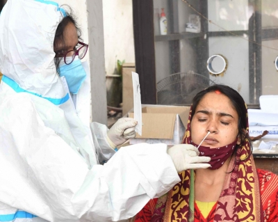 देश में कोरोना के 30,757 नए मामले, 541 मौतें