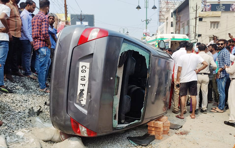 ‘छत्तीसगढ़’ का संपादकीय : सडक़ों पर खतरे अनदेखा करना सरकार का हक नहीं ‘छत्तीसगढ़’ का संपादकीय : सडक़ों पर खतरे अनदेखा करना सरकार का हक नहीं