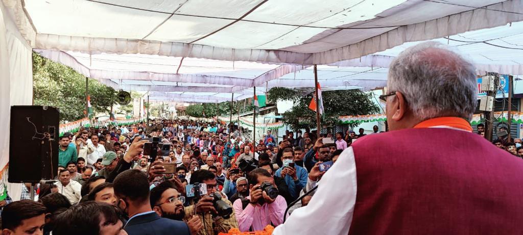 भाजपा की गलत नीतियों की वजह से 65 करोड़ युवा बेरोजगार- भूपेश