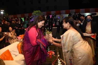 केंद्रीय मंत्री मीनाक्षी लेखी ने वंदे भारतम की सिग्नेचर ट्यून को किया जारी