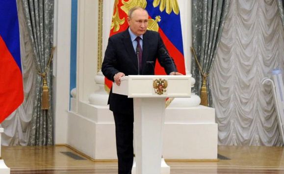 पुतिन की सैनिक कार्रवाई की घोषणा, रूस ने कहा- यूक्रेन के सैनिक ठिकानों पर हमला