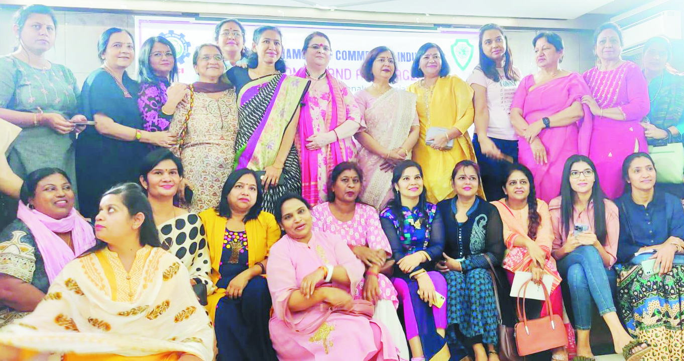 महिला चेम्बर ग्रूमिंग क्लासेस, भगवान की दी खूबसूरती को हमेशा खूबसूरत बनाए रखें-टुटेजा