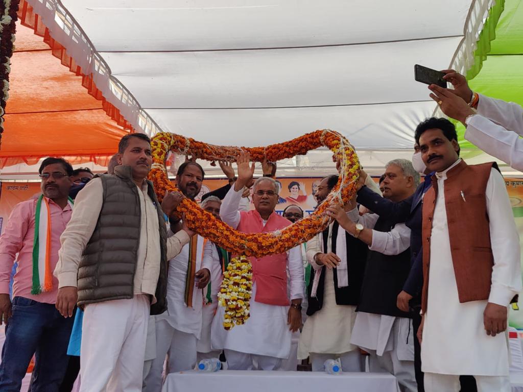 वक्त बदलाव का है, यूपी की जनता सरप्राईस गिफ़्ट के लिए तैयार रहे