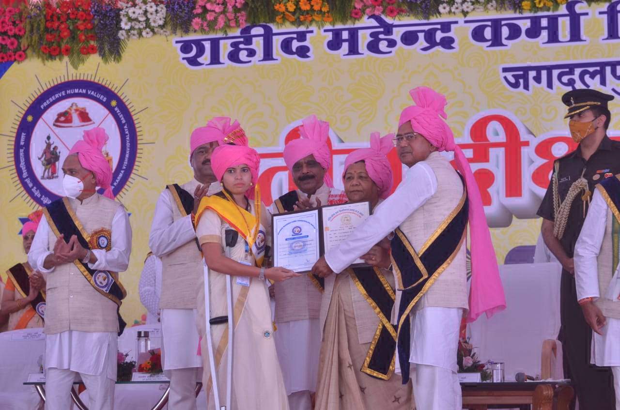 बस्तर की छवि बदलने की जरूरत-राज्यपाल