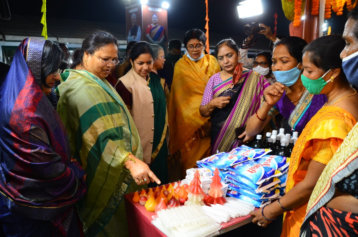 महिला मड़ई में दिखी छत्तीसगढ़ की सशक्त महिलाओं की झलक