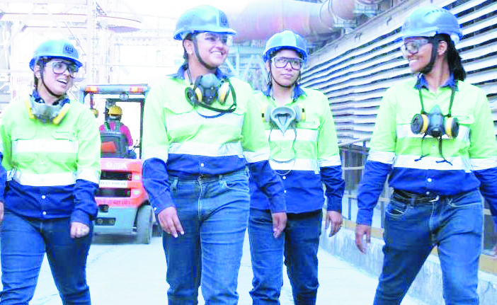 महिला सशक्तिकरण में बालको का योगदान उत्कृष्ट