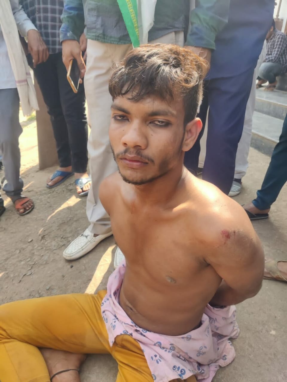 प्रापर्टी डीलर पर शंकर नगर इलाके में सरेराह चाकू से हमला