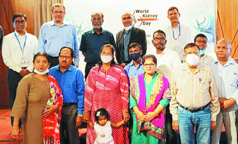 एनएच एमएमआई ने जागरूकता और प्रश्नोत्तरी के साथ मरीजों संग मनाया विश्व किडनी दिवस, एक मरीज़ ने बताया कि यहाँ के डॉक्टरों पर उतना ही विश्वास जितना भगवान पर