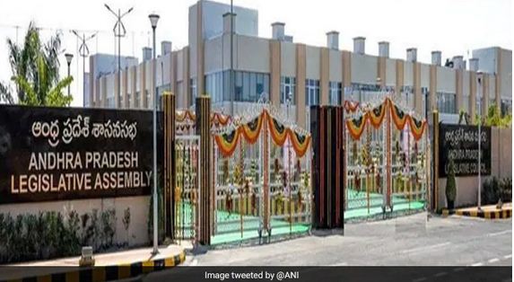 आंध्र में टीडीपी के 11 विधायक विधानसभा से निलंबित