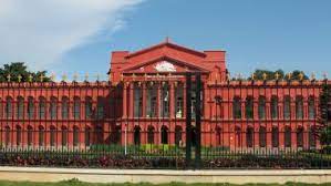 कक्षाओं में हिजाब पर पाबंदी: उच्चतम न्यायालय होली के बाद याचिकाओं पर सुनवाई करेगा