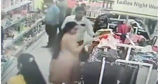 डी मार्ट से घी, अंजीर, लेडिज कुर्ता चुराने वाले पति पत्नी पकड़ाए
