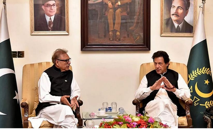 पाकिस्तान : गरीबी में आटा गीला