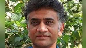 आकार पटेल को बेंगलूरु एयरपोर्ट पर अमेरिका जाने से रोका गया