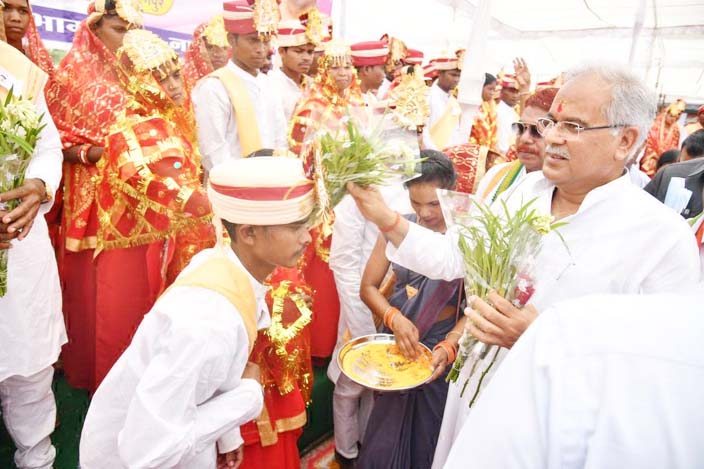 भूपेश ने नारायपुर को करोड़ों के विकास कार्यों की दी सौगात