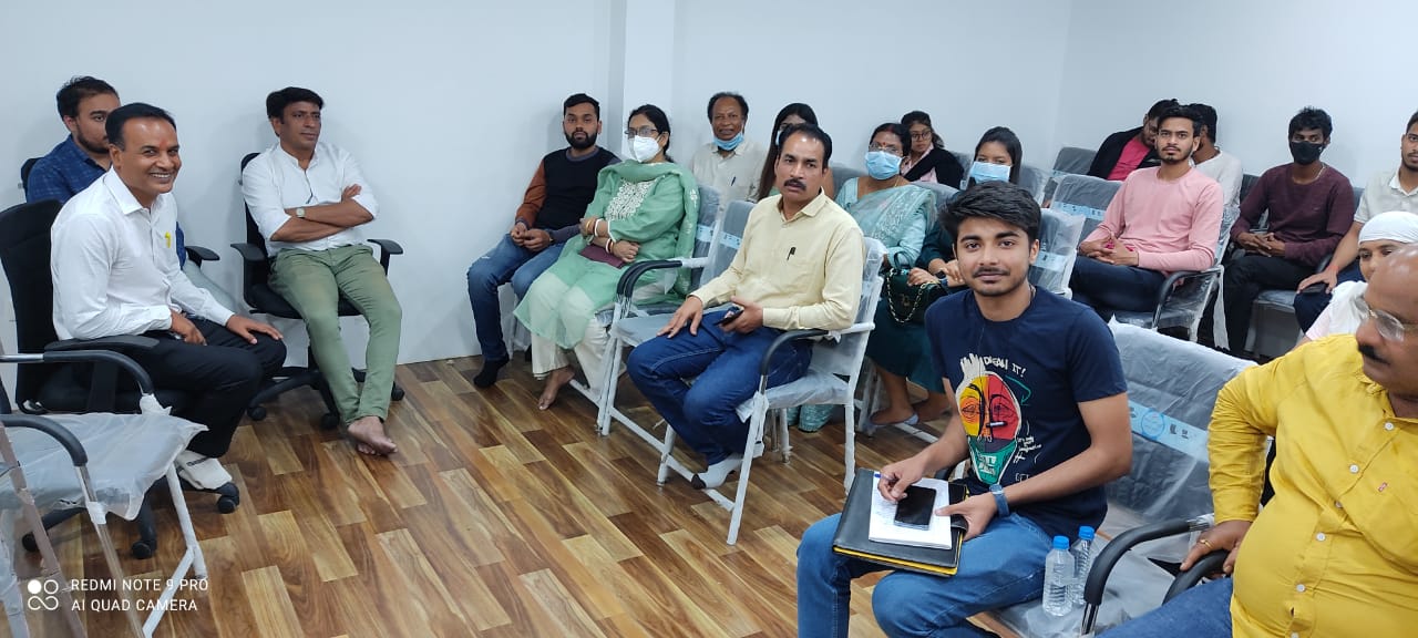 यूक्रेन से लौटे 207 विद्यार्थी प्रदेश के मेडिकल कॉलेजों में पढऩा चाहते हैं, पालकों ने बैठक में बनाई रणनीति