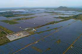 आखिर भारत के गावों में क्यों दम तोड़ देती हैं सोलर परियोजनाएं?