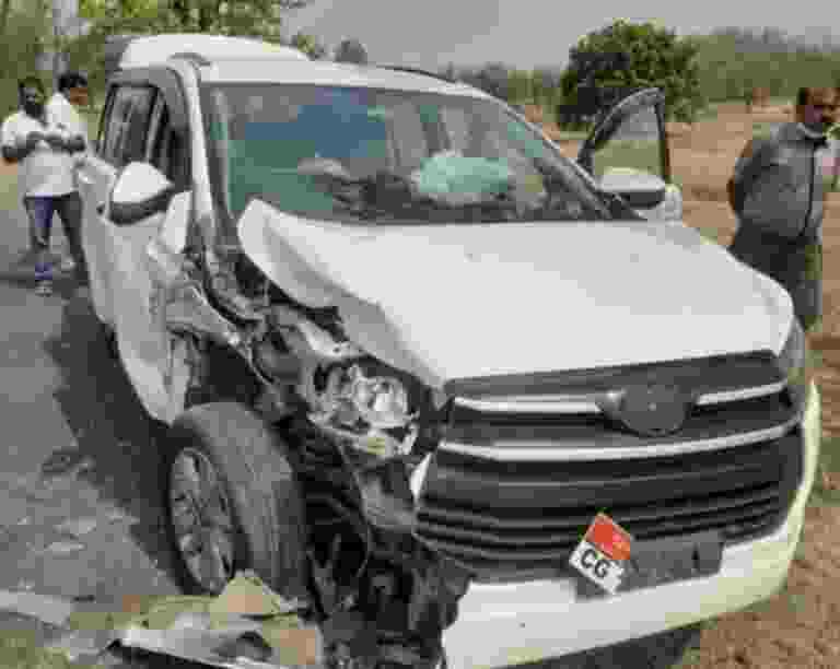 पूर्व विधायक उईके और कांग्रेस नेता की कार आपस में टकराई, 6 को आई चोट