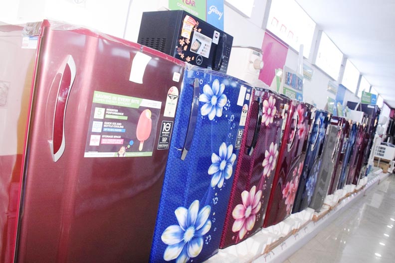 इलेक्ट्रॉनिक बाजार में एसी-कूलर की मांग