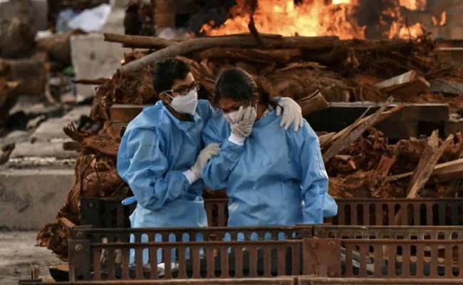 कोरोना महामारी से मरने वालों की गिनती के WHO के तरीक़े पर भारत ने उठाए सवाल