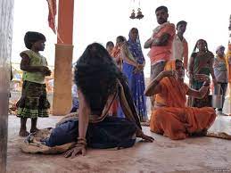 झारखंडः सात सालों में डायन बता मार दिए गए 231 लोग, फिर भी क्यों लग रहा है 'भूत मेला'