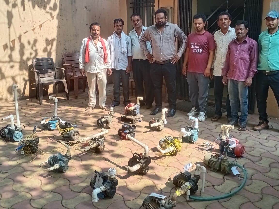 पम्प लगाकर पानी खींचते 20 पम्प जप्त         