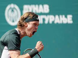 रूबलेव और फोगनिनी सर्बिया ओपन के सेमीफाइनल में