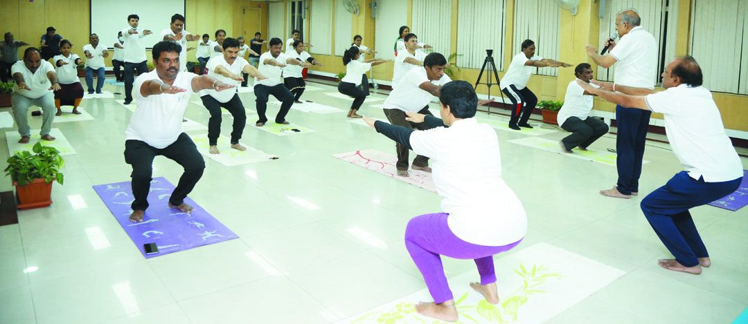 एनएमडीसी ने अंतरराष्ट्रीय योग दिवस 2022 काउंट डाउन मनाया