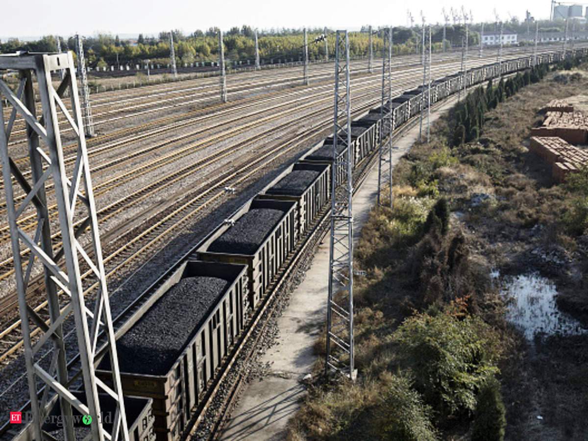 बिजली संयंत्रों में आपदा को रेलवे ने बनाया अवसर, फायदे का परिवहन, घाटे की सवारी गाड़ी