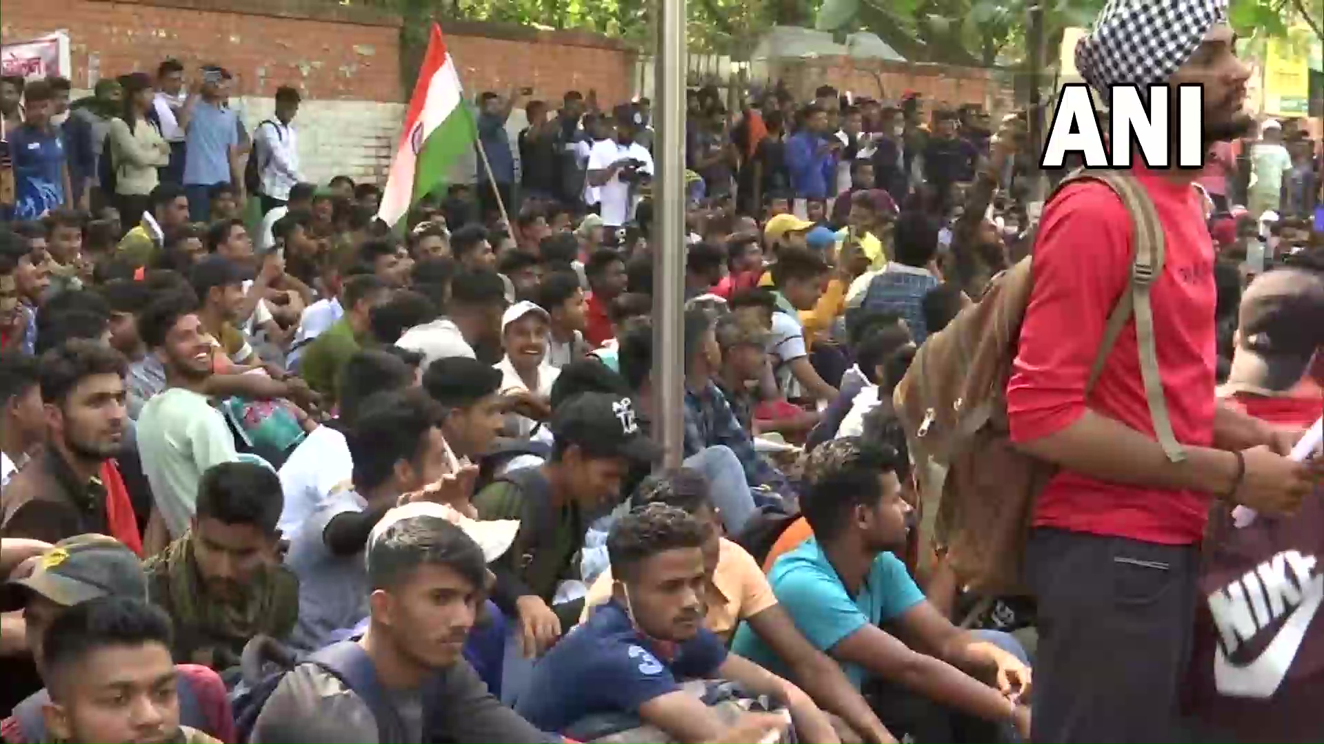 भारतीय सेना में 97,000 पद खाली, फिर भी क्यों नहीं निकल रही सेना में भर्ती?