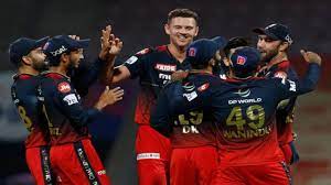 चेन्नई की कमजोर गेंदबाजी और आरसीबी की लचर बल्लेबाजी का मुकाबला